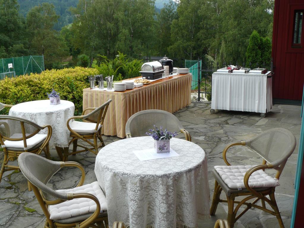 Hotel Zlaty Orel Ostravice Exteriör bild