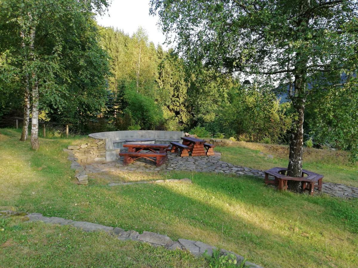 Hotel Zlaty Orel Ostravice Exteriör bild