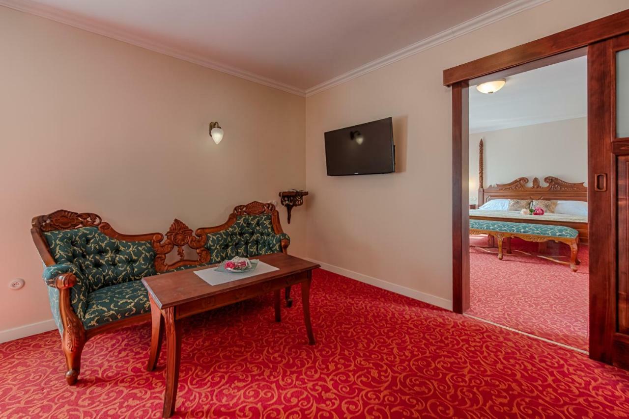 Hotel Zlaty Orel Ostravice Exteriör bild