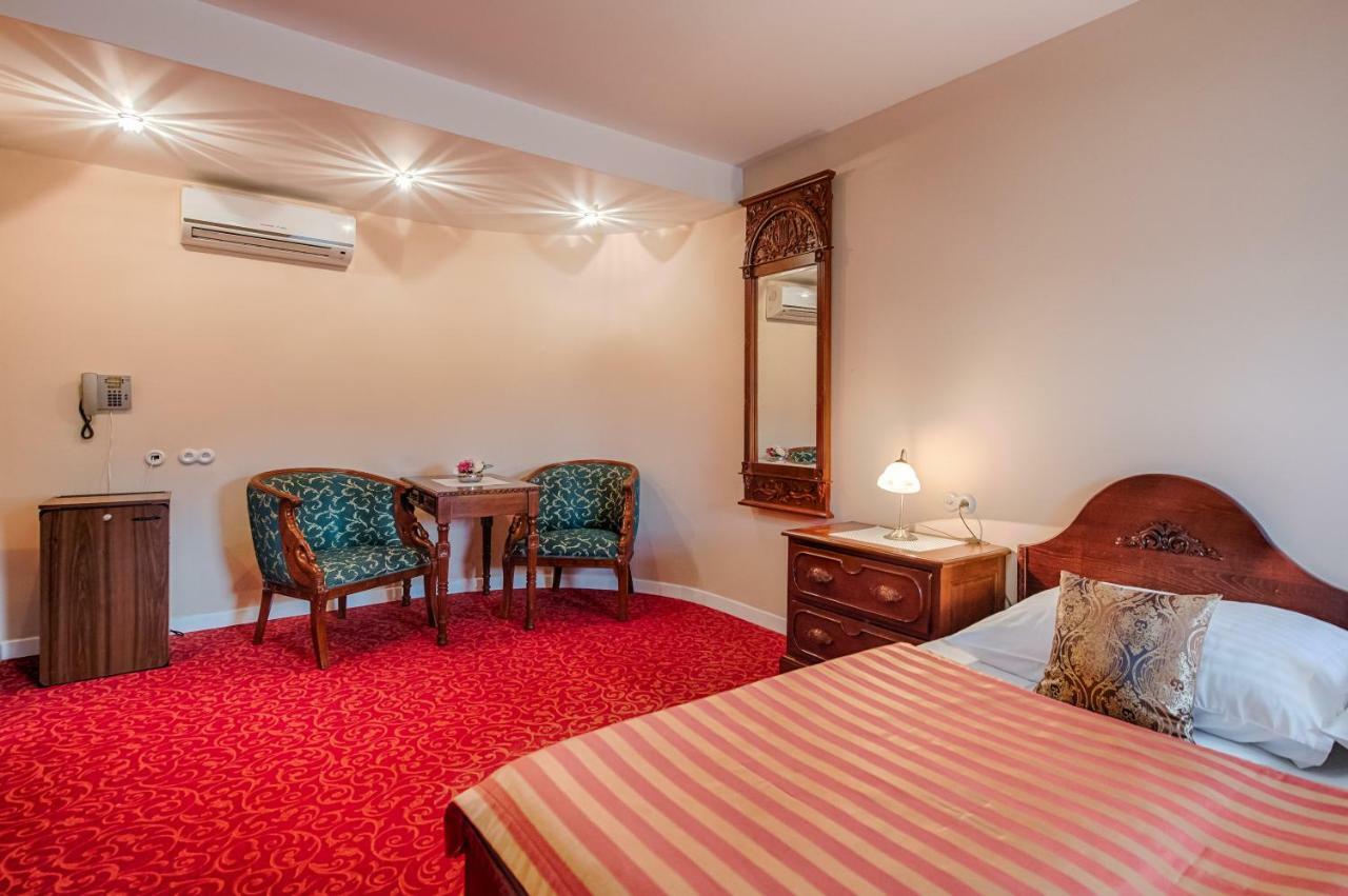 Hotel Zlaty Orel Ostravice Exteriör bild