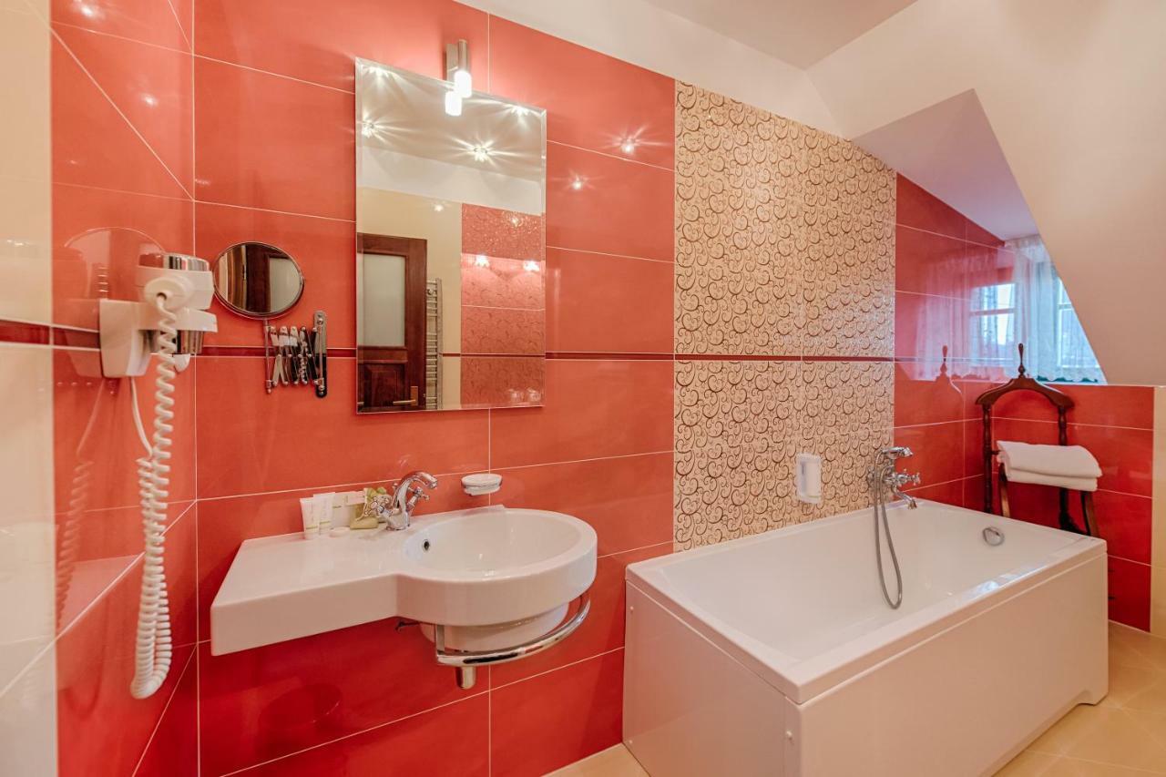 Hotel Zlaty Orel Ostravice Exteriör bild